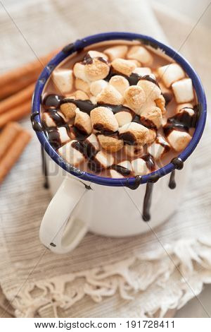 s'mores hot chocolate mini marshmallows cinnamon winter drink