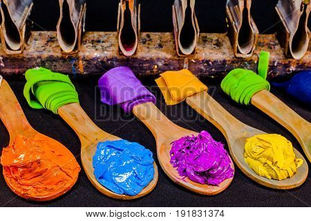 ink or paint for printing on fabric there are several types. The ink used for printing on dark fabric always use plastisol ink. it useful for white fabric too