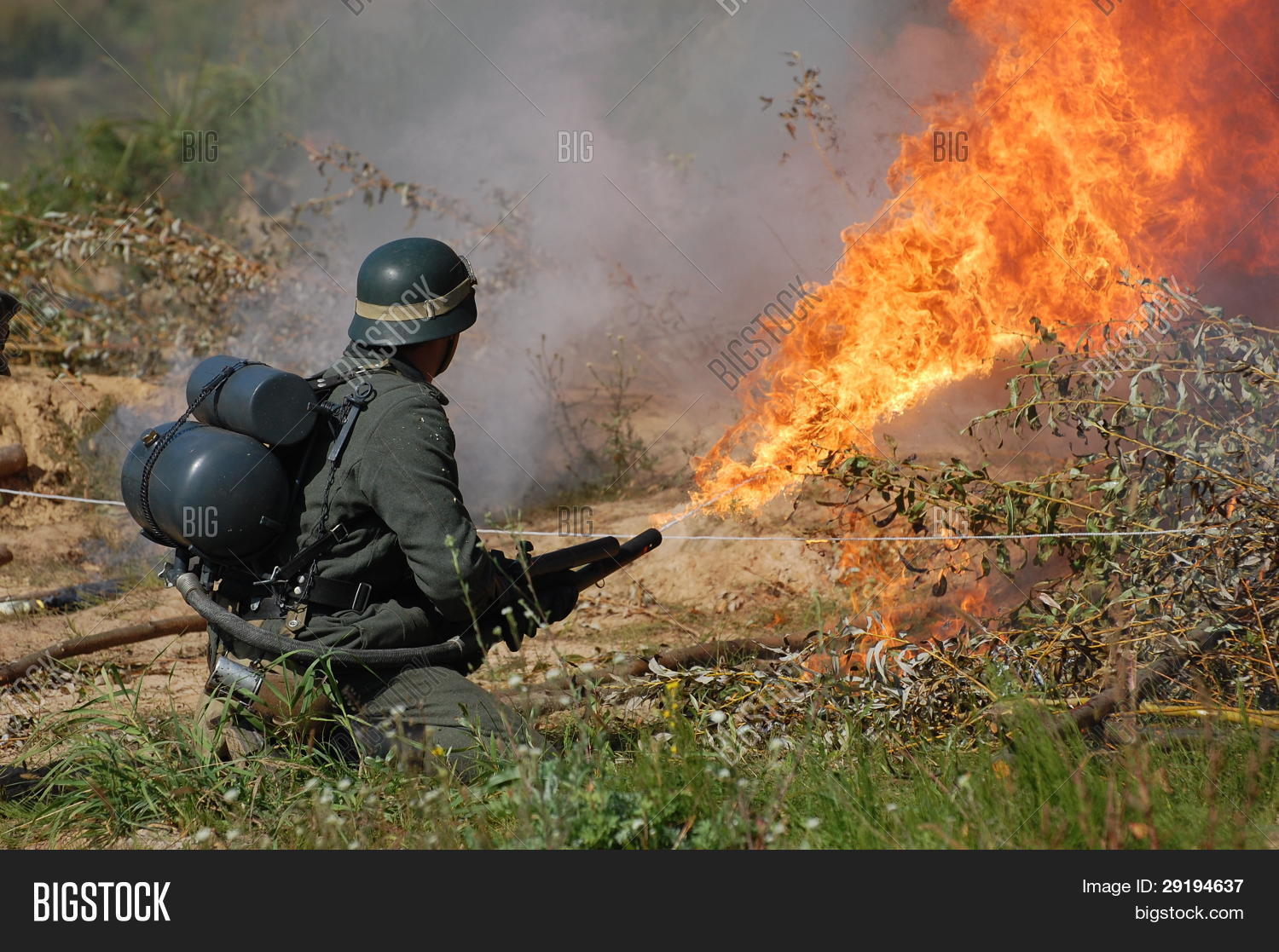 lance-flammes-pendant-la-premi-re-guerre-mondiale-warguns