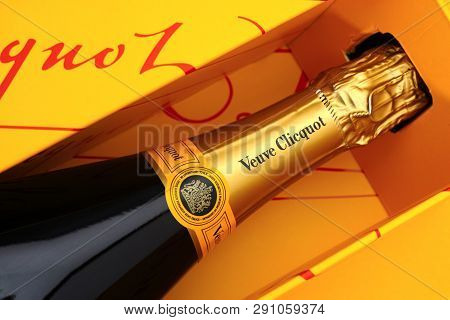 Tambov, Russian Federation - August 16, 2015 Bottle Of Champagne Veuve Clicquot Brut In Gift Box. St