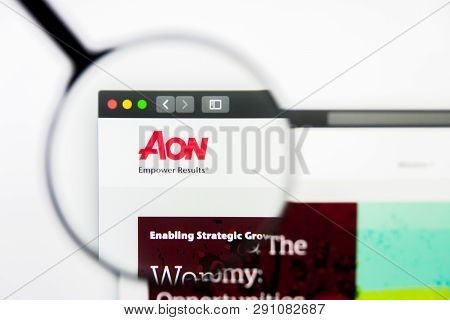 Los Angeles, California, Usa - 23 March 2019: Illustrative Editorial Of Aon Website Homepage. Aon Lo