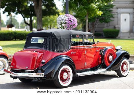 Auburn, Indiana, Usa - September 9, 2018 The Auburn Cord Duesenberg Festival, An Auburn Classic Car 