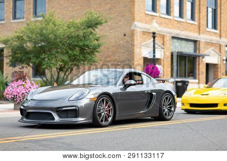 Auburn, Indiana, Usa - September 9, 2018 The Auburn Cord Duesenberg Festival, Porsche  On The Street