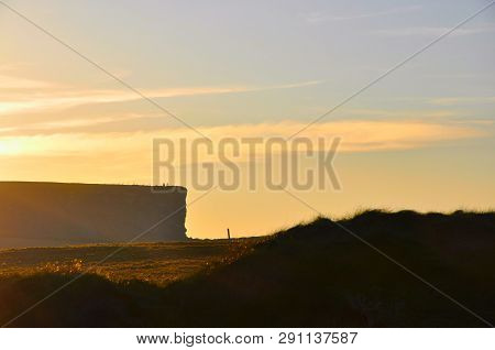 The Kilkee Cliff Walk Is A Scenic 2 To 3 Hour (8km) Moderate Loop Walk Along The Kilkee Cliffs Start