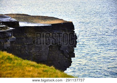The Kilkee Cliff Walk Is A Scenic 2 To 3 Hour (8km) Moderate Loop Walk Along The Kilkee Cliffs Start