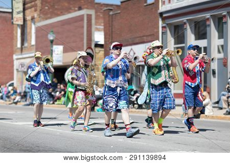 Orleans, Indiana, Usa - April 28, 2018: The Orleans Dogwood Festival And Parade, The Circle City Sid