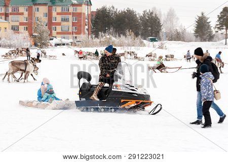 Settlement Russkinskaya, Surgut, Russia, 03/23/2019: An Open Traditional Holiday Of The Peoples Of S