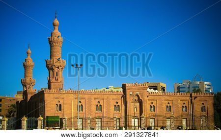 Exterior View To Great Mosque 03 - March 2011 Khartoum, Soudan