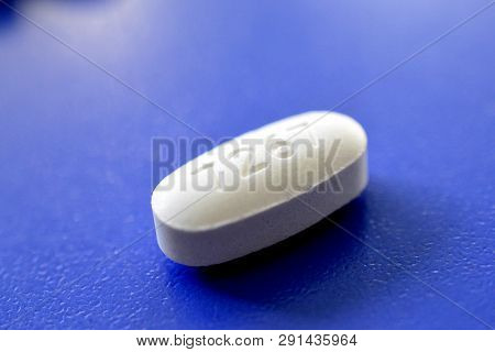 Metformin Prescription Pills With Identification Numbers