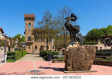 Greve In Chianti, Italy - April 21, 2018: The Statue Of A Black Rooster, The Symbol Of Chianti, Tusc