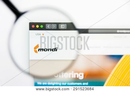 Los Angeles, California, Usa - 25 March 2019: Illustrative Editorial Of Mondi Website Homepage. Mond