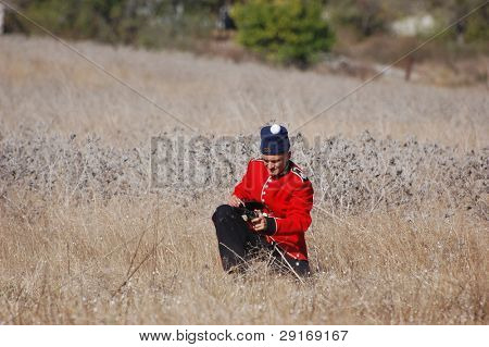 CRIMEA, UKRAINE - SEPTEMBER 26: Medlem af historie club ALMA bærer britiske historiske uniform under 