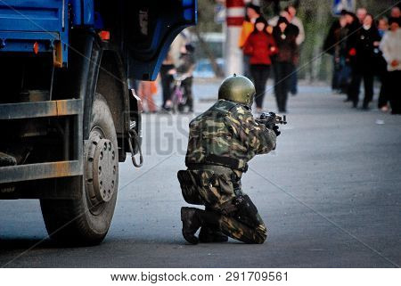 Barnaul, Altai Krai-may 7, 2014.a Group Of Special Forces Soldiers Trained To Fight In The City