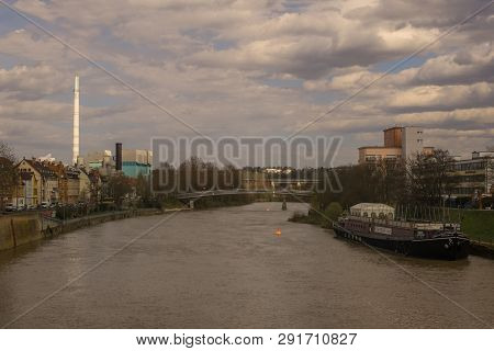 Stuttgart,germany - March 17,2019:bad Cannstatt This Is The River Neckar In The Direction To Muehlha