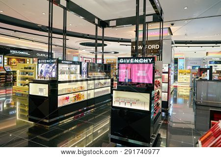 DUBAI, UAE - CIRCA JANUARY, 2019: perfumes and cosmetics products on display at Dubai International Airport.