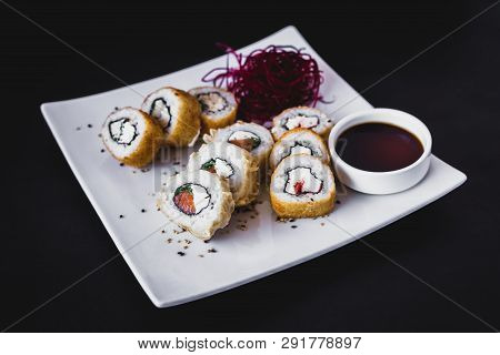 Hot Panko Sushi Roll With Soy Sauce