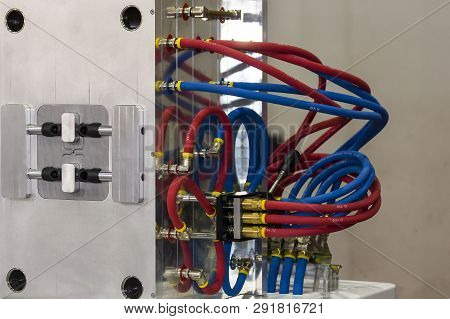 Close Up Cooling System Or Water Hose Of Plastic Injection Mold For Mass Production (manufacturing P