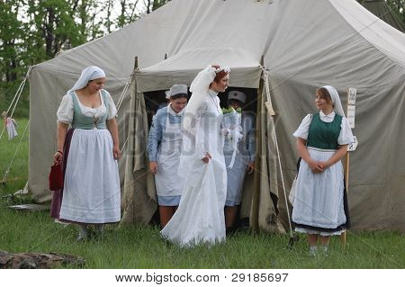 KIEV, UKRAINE - 8 mai : membres du club de l'histoire de Red Star portent des uniformes allemands historiques & costumes 