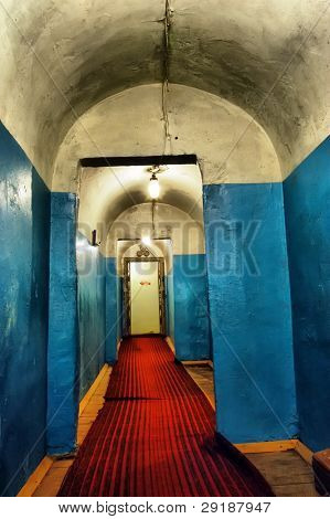 Militær bunker.Soviet.Builded før WW2.Efter WW2 bruges som fallout shelter fjende lokale kommunistiske del