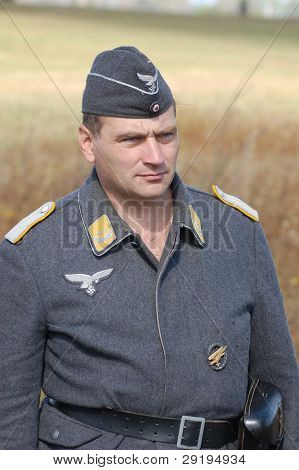 เคียฟ ยูเครน -17 กันยายน: คลับประวัติสมาชิกดาวแดงสวมประวัติศาสตร์เยอรมัน Luftwaffe รูป d