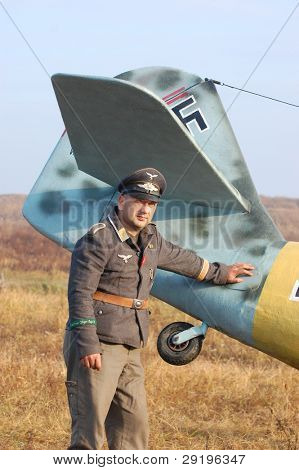 เคียฟ ยูเครน -6 nov: สมาชิกคลับประวัติดาวสีแดงไม่สวมประวัติศาสตร์เยอรมัน Luftwaffe