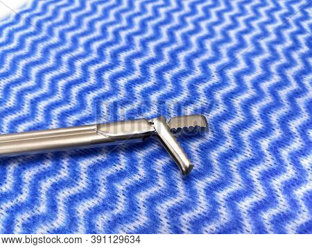 Urological Surgical Instrument Stone Crushing Forceps Serated Jaws
