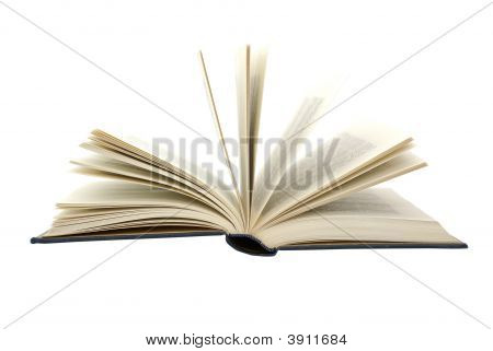 Eski kitap sarımtırak sayfalarla beyaz zemin üzerine izole.