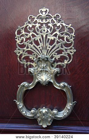 Knocker