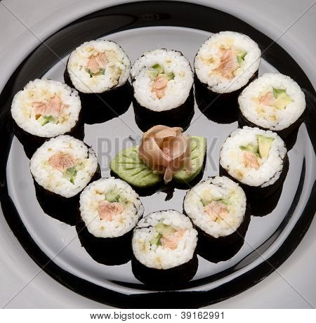 Owoce morza japońskiego sushi