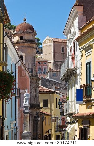 Aleja. Maratea. Basilicata. Włochy.