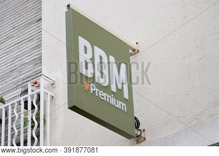 Bayonne , Aquitaine / France - 10 20 2020 : Bdm Premium Sign And Text Logo Front Of Local Fashion Sh