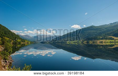 Visning af Oppheimsvatnet, Voss, Norge