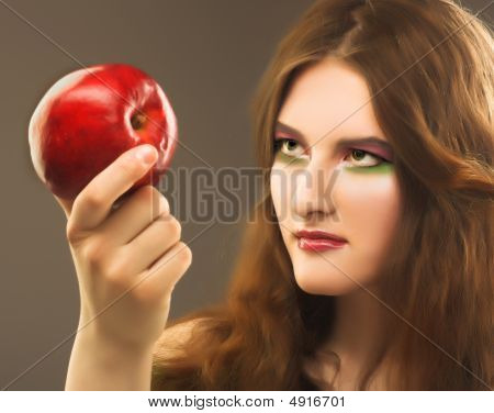 Portrait de jeune fille avec Apple