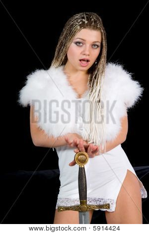 Sexy dívka s mečem