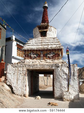 Stupa In Leh Old Town - Ladakh - Jammu And Kashmir - India