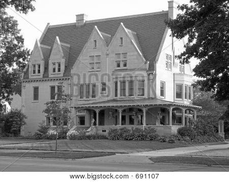 Zwart-wit herenhuis