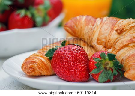 Breakfast outdoors