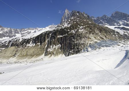 Dru Peak, Aiguilles du Chamonix, Mont Blanc Massif, Alps, Chamonix, France