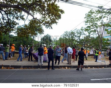 Thomas Square Hpd Police Raid On Deoccupy Honolulu Encampment