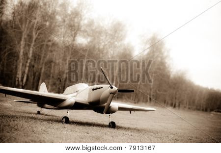 Staré stylizované fotografie modelu Il-2 Radio