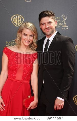 LOS ANGELES - APR 26:  Linsey Godfrey, Robert Adamson at the 2015 Daytime Emmy Awards at the Warner Brothers Studio Lot on April 26, 2015 in Burbank, CA