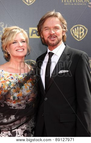 LOS ANGELES - APR 26:  Mary Beth Evans, Stephan Nichols at the 2015 Daytime Emmy Awards at the Warner Brothers Studio Lot on April 26, 2015 in Burbank, CA