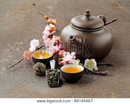 tea set (teapot, cups and different green tea)