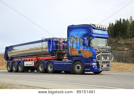 Scania R620 Asphalt Truck Road Runner