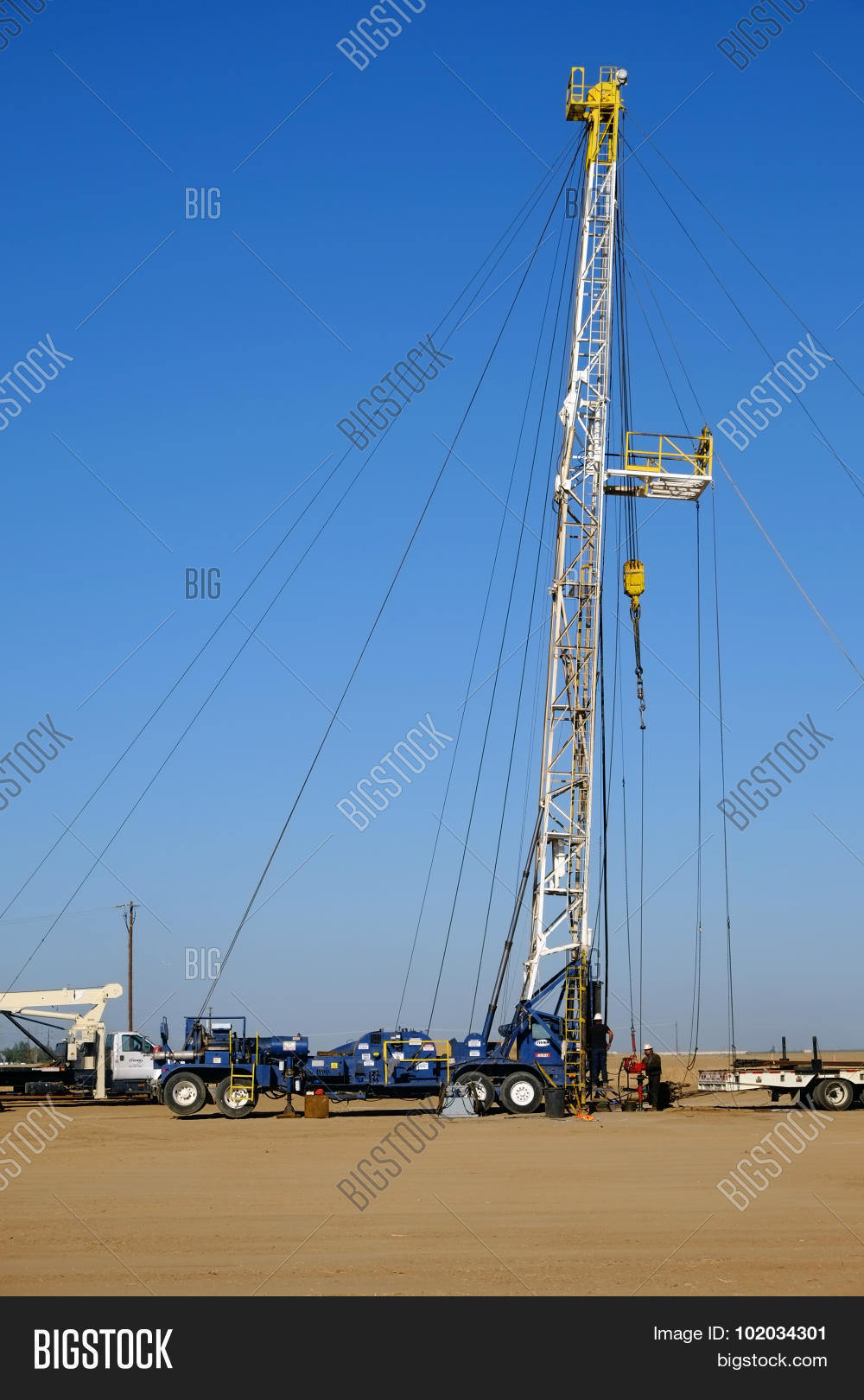 Oil Well Servicing Rig Image & Photo (Free Trial) Bigstock