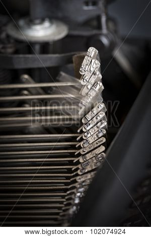 Moving Typebar