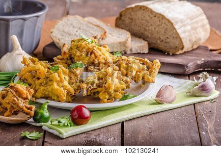 Crispy Onion Bhajis