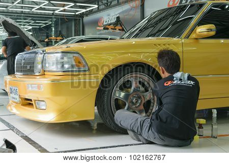 Polishing The Car Wheel