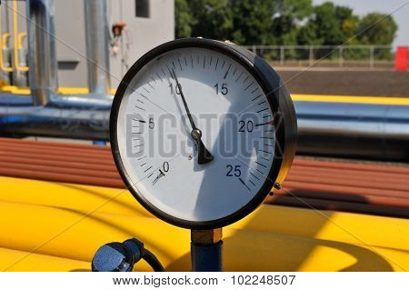 Pressure gauge
