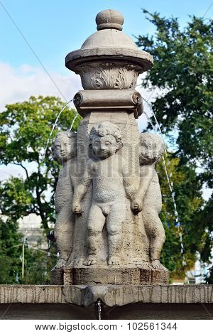 Fountain Putti. German Sculptor Stanislaus, Kauer, 1908. Kaliningrad, Russia